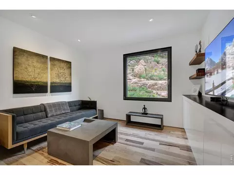 Living - 228 Lion Pt, Boulder, CO 80302 photo 9 of 10