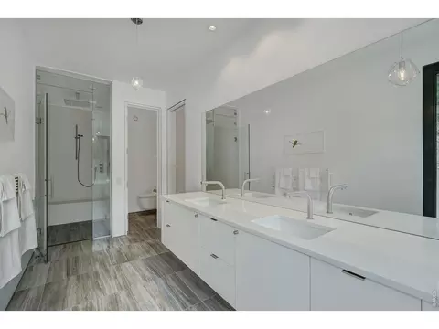 Bath - 228 Lion Pt, Boulder, CO 80302 photo 2 of 2