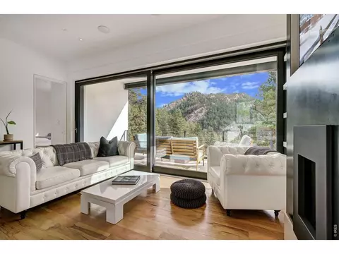 Living - 228 Lion Pt, Boulder, CO 80302 photo 6 of 10