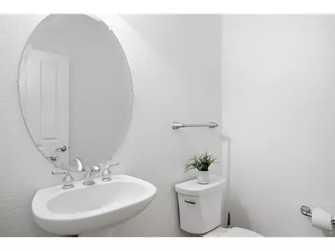 Bath - 6915 Saint Thomas Dr, Fort Collins, CO 80525 photo 1 of 3