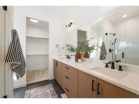 Bath - 844 Doubleleaf Dr, Windsor, CO 80550 photo 2 of 4