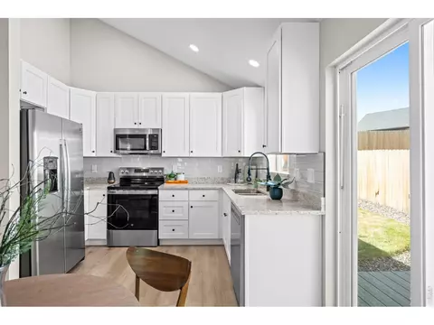 Kitchen - 17419 E Whitaker Dr, Aurora, CO 80015 photo 1 of 5