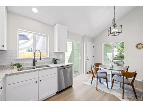 Kitchen - 17419 E Whitaker Dr, Aurora, CO 80015 photo 5 of 5