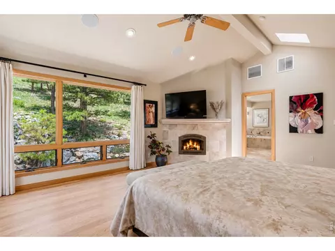 Bedroom - 2881 N Lakeridge Trl, Boulder, CO 80302 photo 2 of 3