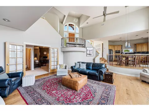 Living - 814 Mountain View Dr, Lyons, CO 80540 photo 3 of 4