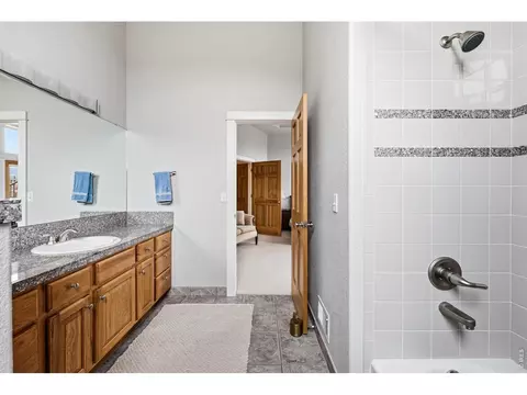 Bath - 814 Mountain View Dr, Lyons, CO 80540 photo 7 of 9
