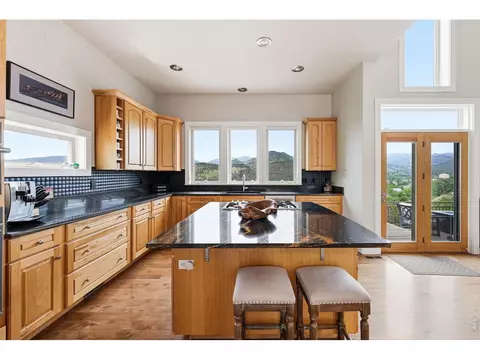 Kitchen - 814 Mountain View Dr, Lyons, CO 80540 photo 3 of 4