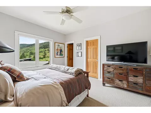 Bedroom - 814 Mountain View Dr, Lyons, CO 80540 photo 5 of 9