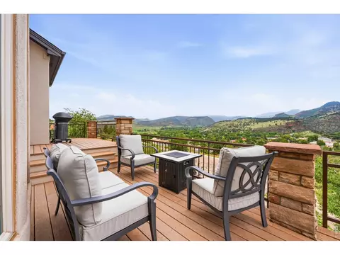 Exterior - 814 Mountain View Dr, Lyons, CO 80540 photo 3 of 12