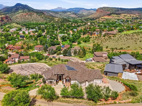 814 Mountain View Dr, Lyons, CO 80540