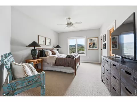 Bedroom - 814 Mountain View Dr, Lyons, CO 80540 photo 4 of 9