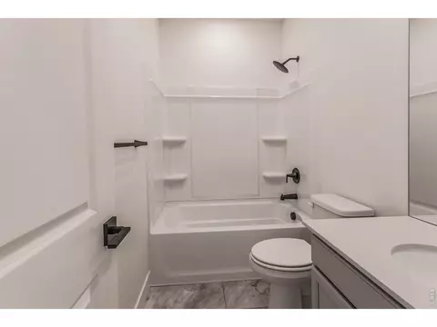 Bath - 780 Chatter Rd, Windsor, CO 80550 photo 1 of 5