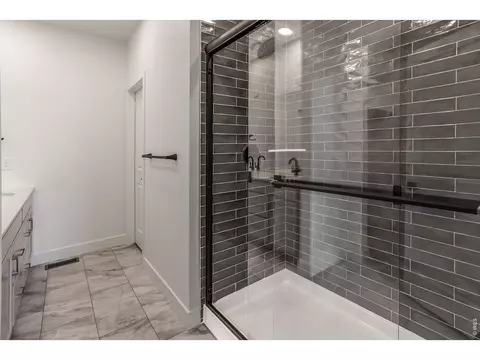 Bath - 780 Chatter Rd, Windsor, CO 80550 photo 5 of 5