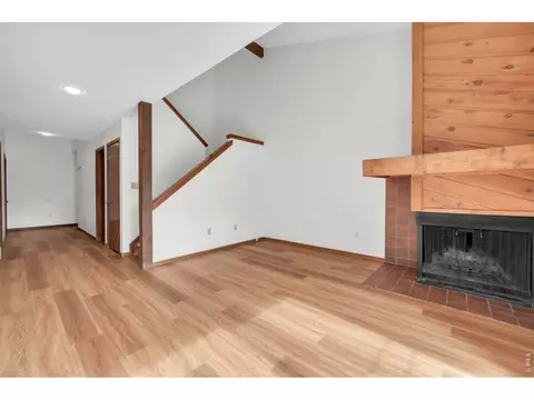 Living - 4268 Corriente Pl, Boulder, CO 80301 photo 2 of 3