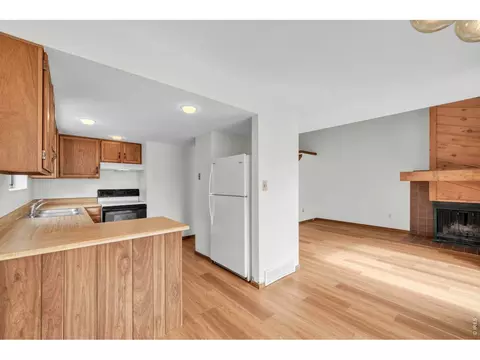 Kitchen - 4268 Corriente Pl, Boulder, CO 80301 photo 2 of 3
