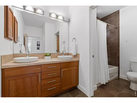 Bath - 5236 5th St, Boulder, CO 80304 photo 4 of 5