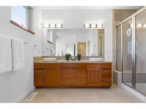 Bath - 5236 5th St, Boulder, CO 80304 photo 2 of 5