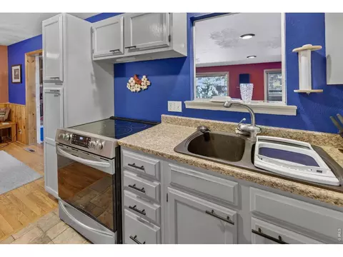 Kitchen - 735 38th St, Boulder, CO 80303 photo 3 of 3