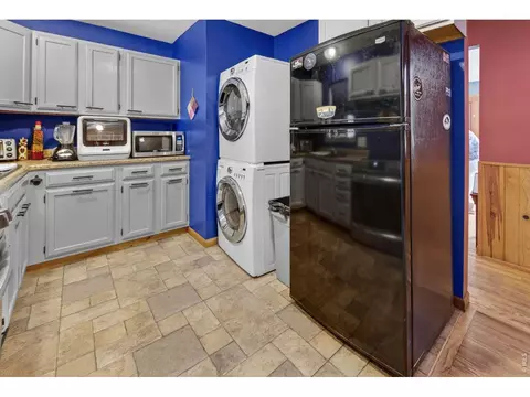 Kitchen - 735 38th St, Boulder, CO 80303 photo 2 of 3