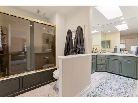 Bath - 7267 Olde Stage Rd, Boulder, CO 80302 photo 1 of 2
