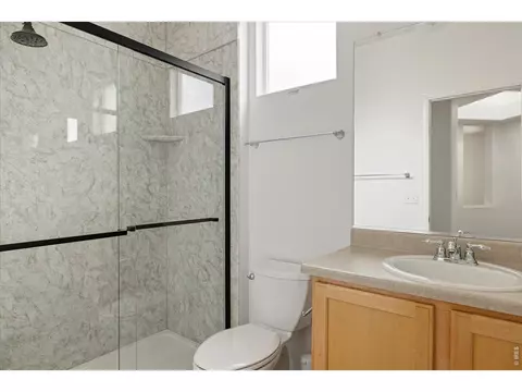 Bath - 8145 Raspberry Dr, Frederick, CO 80504 photo 2 of 3