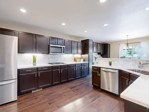 Kitchen - 10688 Echo St, Longmont, CO 80504 photo 3 of 5