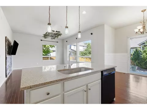 Kitchen - 882 Jenny Ln, Berthoud, CO 80513 photo 3 of 7