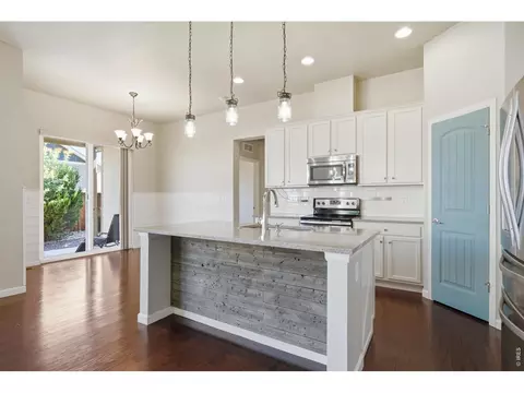 Kitchen - 882 Jenny Ln, Berthoud, CO 80513 photo 2 of 7