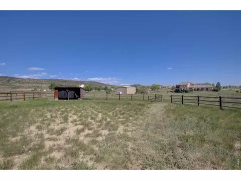 Exterior - 5308 Glen Dr, Berthoud, CO 80513 photo 10 of 12