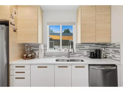 Kitchen - 5151 E Thrill Pl, Denver, CO 80207 photo 2 of 4