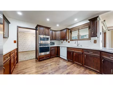 Kitchen - 2800 Pheasant Run, Berthoud, CO 80513 photo 2 of 3