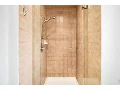 Bath - 9135 E 29th Pl, Denver, CO 80238 photo 5 of 10