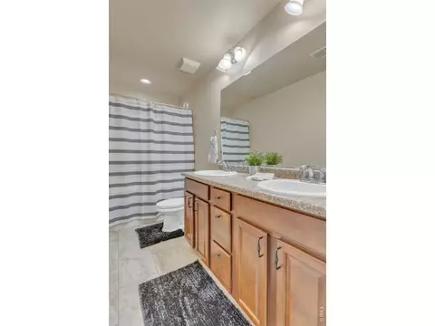 Bath - 1984 E 167th Ln, Thornton, CO 80602 photo 4 of 5
