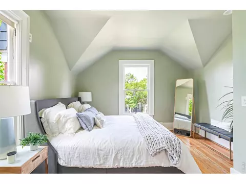 Bedroom - 2025 18th St, Boulder, CO 80302 photo 3 of 7