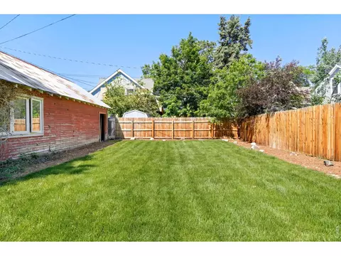 Exterior - 2025 18th St, Boulder, CO 80302 photo 4 of 7