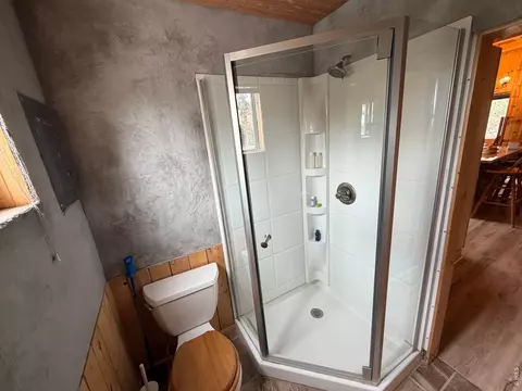 Bath - 25 Aspen Dr, Walden, CO 80480 photo 2 of 2