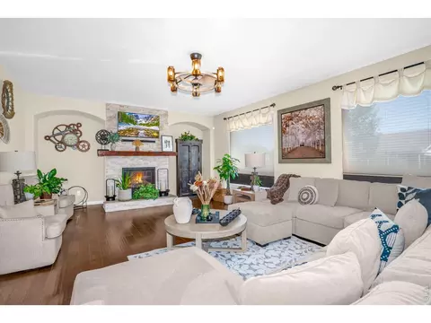 Living - 1973 Seadrift Dr, Windsor, CO 80550 photo 2 of 6