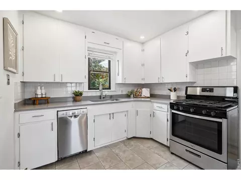Kitchen - 511 E Baseline Rd, Lafayette, CO 80026 photo 1 of 4