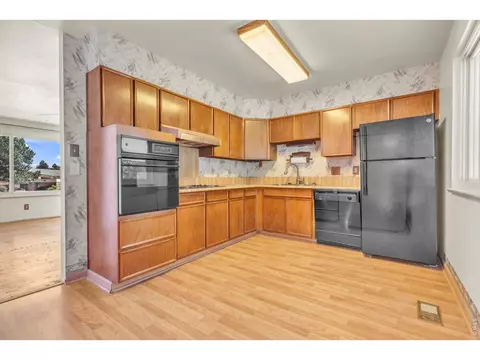 Kitchen - 925 Yale Rd, Boulder, CO 80305 photo 1 of 3
