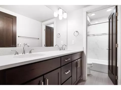 Bath - 4128 Clifton Ct, Boulder, CO 80301 photo 5 of 6