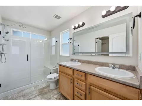 Bath - 11431 Cherryvale St, Firestone, CO 80504 photo 2 of 3