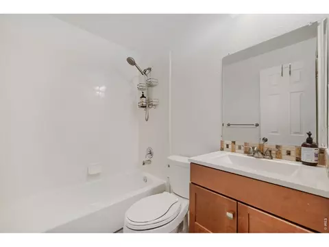 Bath - 1476 Periwinkle Dr, Boulder, CO 80304 photo 5 of 5
