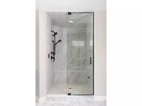 Bath - 4888 5th St, Boulder, CO 80304 photo 4 of 4