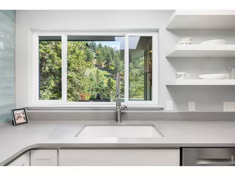 Kitchen - 1155 Wagonwheel Gap Rd, Boulder, CO 80302 photo 4 of 4