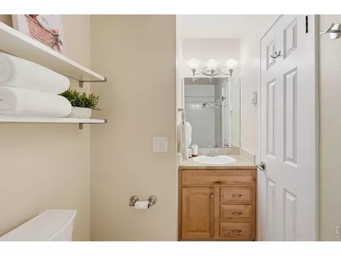 Bath - 3296 Cripple Creek Trl, Boulder, CO 80305 photo 1 of 3