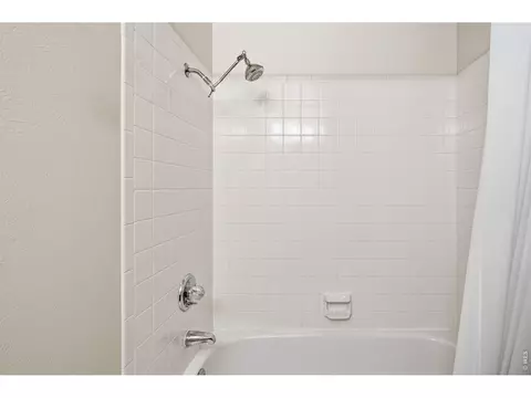 Bath - 3296 Cripple Creek Trl, Boulder, CO 80305 photo 2 of 3