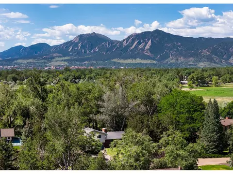 View/Area - 3990 Pleasant Ridge Rd, Boulder, CO 80301 photo 8 of 12