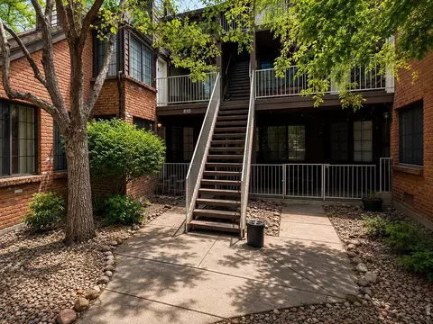 810 S Vance St, Lakewood, CO 80226