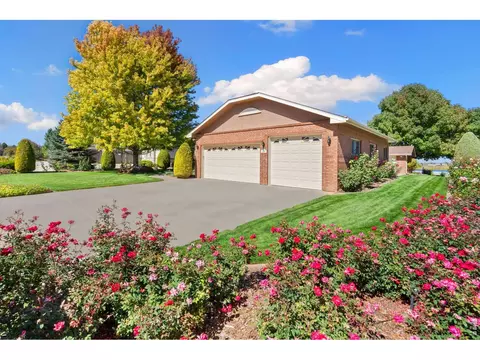 2238 Breckenridge Dr, Berthoud, CO 80513