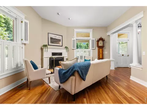 Living - 497 Arapahoe Ave, Boulder, CO 80302 photo 2 of 4